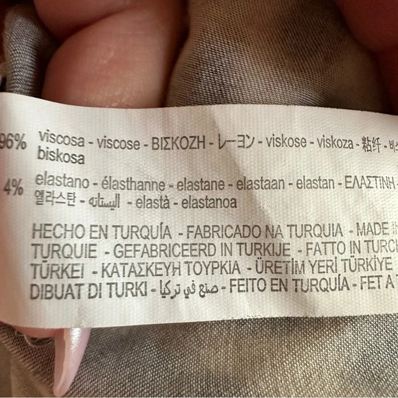 Zara Women’s Medium Satin Effect Ruched Button Down Blouse Leopard Print V Neck - Picture 7 of 7